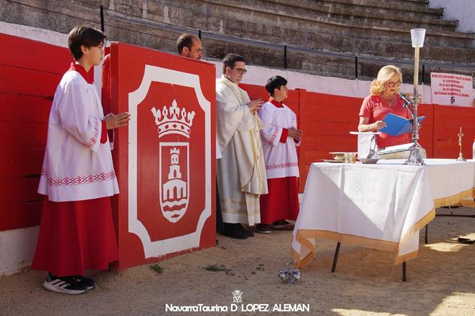 Misa en la Plaza de Toros