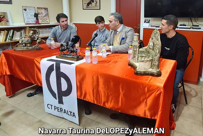 Charla de Aar&oacute;n Palacio